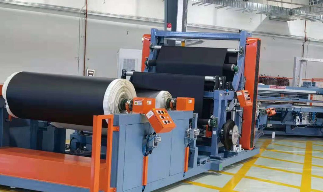 40°-90°纤维帘布裁断机